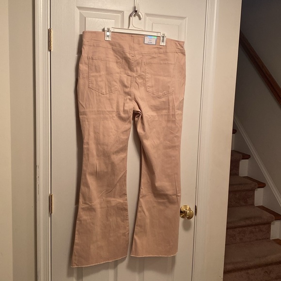 Brand New Tinseltown Tan Hi-Rise Pull On Flare Pants…size 22W - Picture 2 of 6